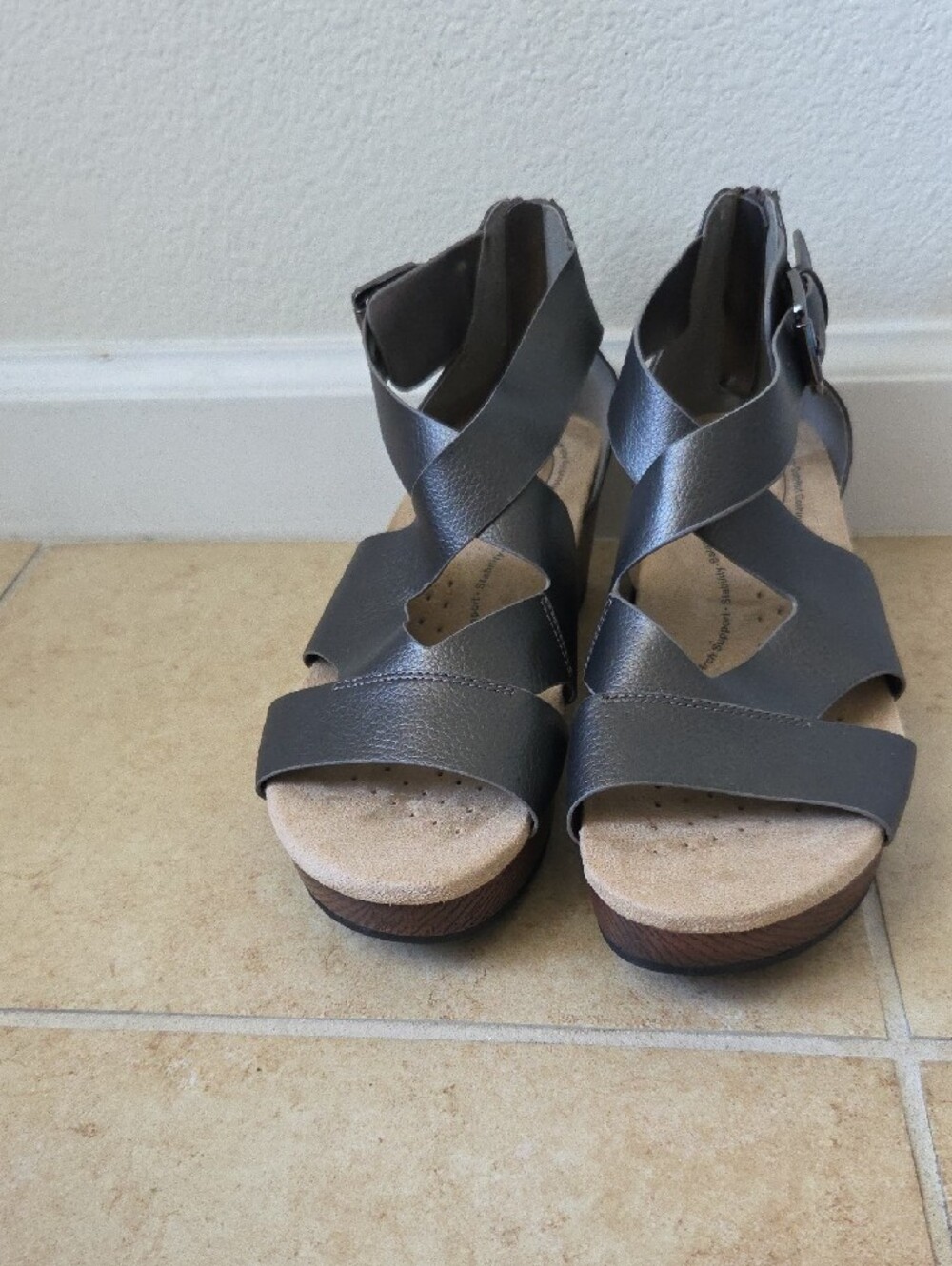 EASY STREET Rosa Crisscross Wedge Sandals Charcoal Sz 7.5WW Comfy Cushioned - Picture 6 of 15